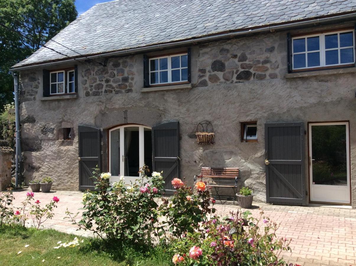 Chambre D'Hotes Grange De La Bastide Laveissière Exteriör bild