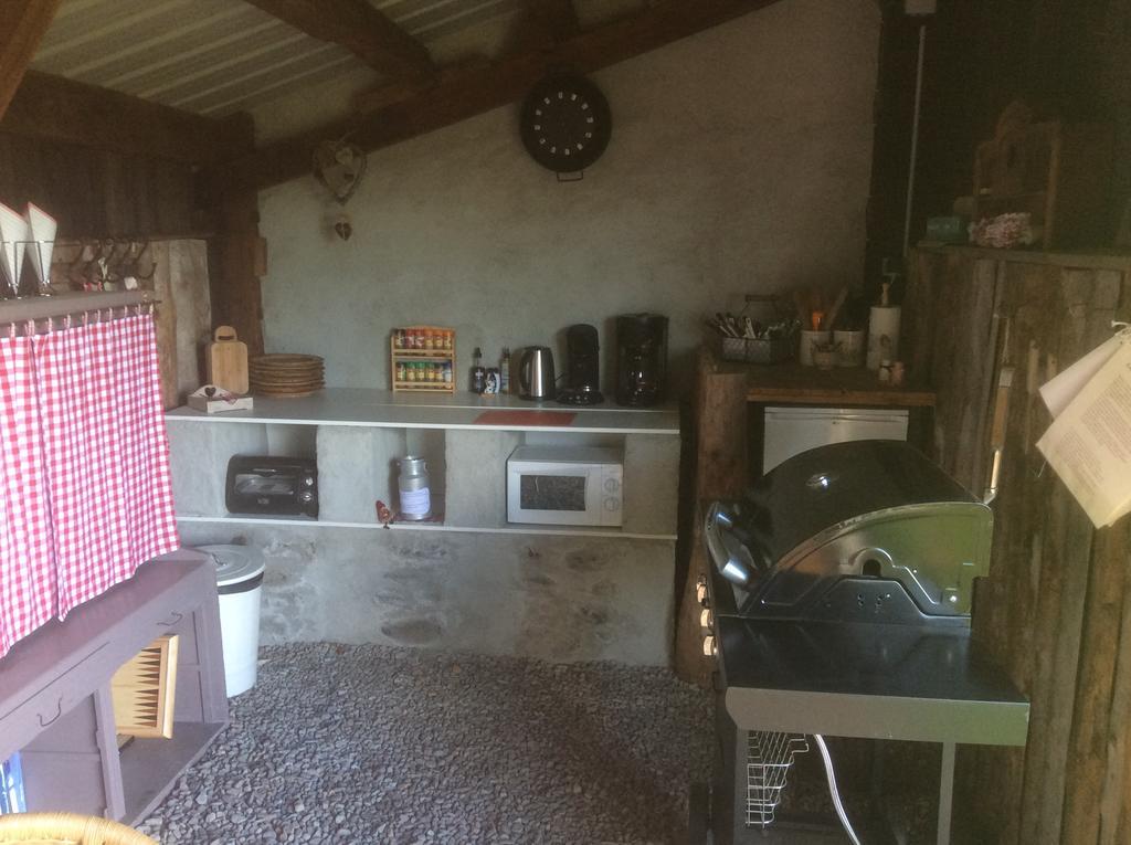Chambre D'Hotes Grange De La Bastide Laveissière Exteriör bild